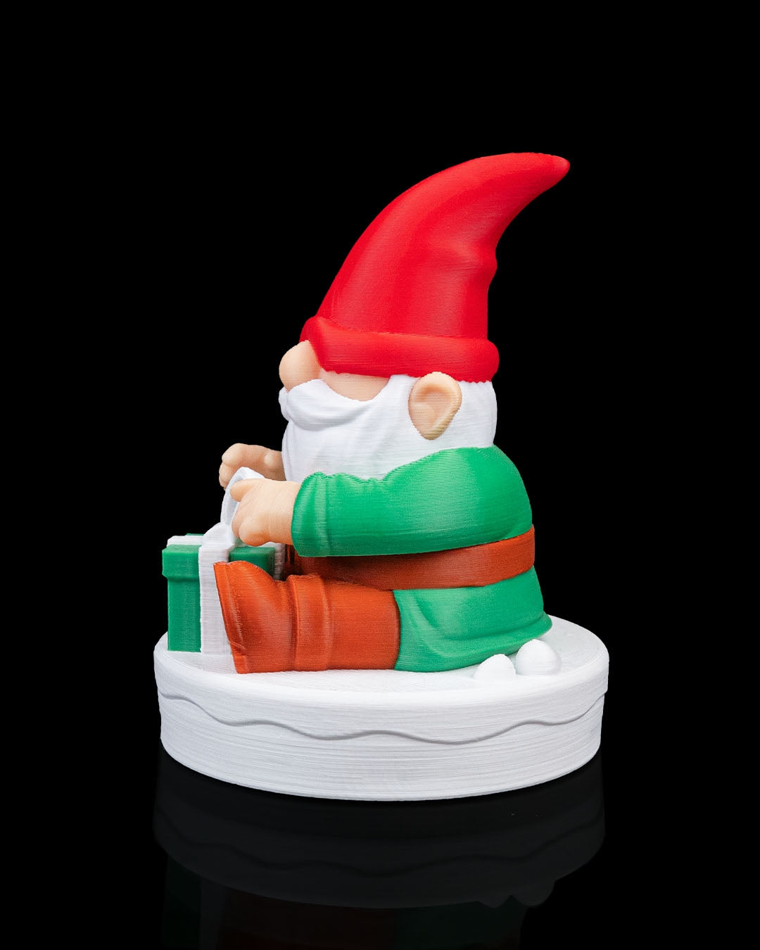 Hediye Açan Gnome – Yılbaşı 3D Dekor Figürü